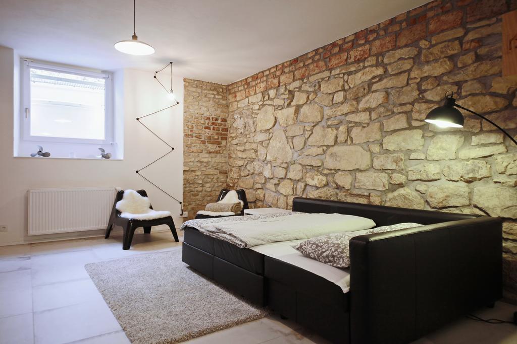 Apartment Kosatcova Прага Екстериор снимка